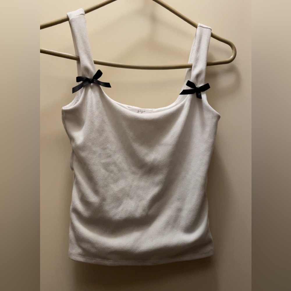 Gaze White Camisole with Black Bow Details - Picture 2 of 3